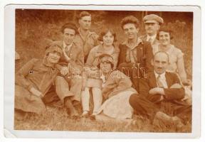 cca 1931-1934 a Vajda János Társaság 3 irata: meghívó, működés, stb