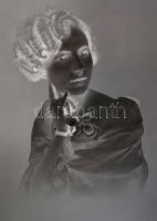 cca 1925 Eger, a Foto-GRÁF műteremből 13 db vintage üveglemez negatív (csendőr, jelmezes lány, visel...