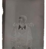 cca 1947 Fekete György (1904-1990) budapesti fényképész hagyatékából 44 db vintage üveglemez negatív...