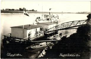1951 Algyő, Hajóállomás, gőzhajó. photo