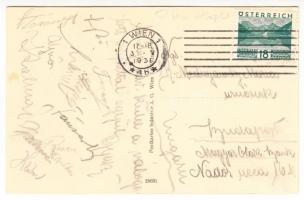 1931 A magyar labdarúgó válogatott tagjai által aláírt képeslap Mednyánszky Mária 18-szoros világbajnok asztaliteniszezőnek. Korányi, Kléber, Tauser, Titschka (Titkos), Tirai, Kalmár, Mándi