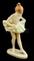Hollóházi porcelán balettozó kislány, kézzel festett, jelzett, hibátlan, m: 14 cm