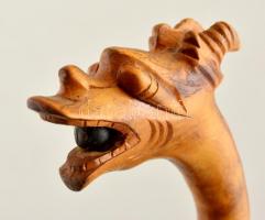 Turistabot 2 db német botjelvénnyel, faragott fa fejjel, h: 101 cm