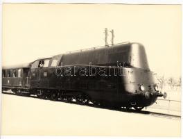 cca 1920-1930 Ganz-mozdony, fotó, 12,5×17 cm