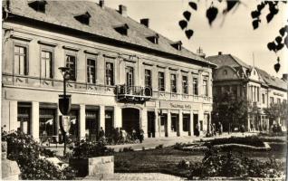 Gyöngyös - 8 db MODERN városképes lap: úttörővasút, Fő tér, automobil, Állami Áruház. Képzőművészeti...