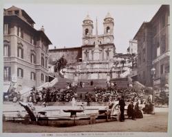 cca 1930 Riccordo di Roma e Napoli, nagyméretű leporelló-album számos római és nápolyi látképpel, műemlékkel, stb., összesen kb. 110 db fotó