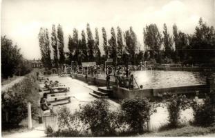 Szentes - 8 db MODERN városképes lap: strand, Petőfi szálló, kórház, automobil. Képzőművészeti Alap ...