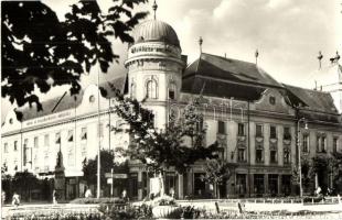 Szentes - 8 db MODERN városképes lap: strand, Petőfi szálló, kórház, automobil. Képzőművészeti Alap ...