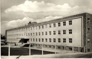 Veszprém - 8 db MODERN városképes lap: Vegyipari Egyetem, Székesegyház, Múzeum és Könyvtár, Lenin-li...