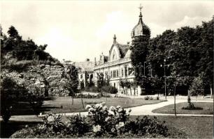 Veszprém - 8 db MODERN városképes lap: Vegyipari Egyetem, Székesegyház, Múzeum és Könyvtár, Lenin-li...