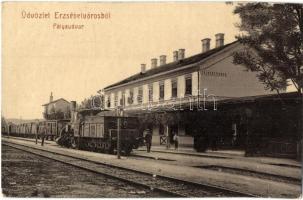 Erzsébetváros, Dumbraveni; Vasútállomás, gőzmozdony, vasutasok / railway station, locomotive, railwaymen (EK)
