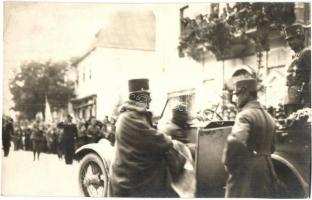 1917 Kézdivásárhely, Targu Secuiesc; IV. Károly király látogatása, automobil, tisztek / the visitation of Charles I of Austria, automobile, officers. photo