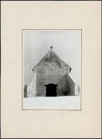 cca 1968 Kalocsai Rudolf: Középkori kápolna, 4 db aláírt vintage fotó, 23x17 cm, karton 40x30 cm