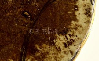 Japán ülő nő porcelán figura, kézzel festett, aranyozott, jelzett, kopásokkal, m: 17 cm