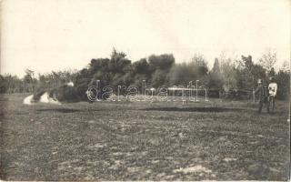 1918 Első világháborús osztrák-magyar katonai lap, Egy kis kerti fecskendő / WWI K.u.K. military sprayer. photo