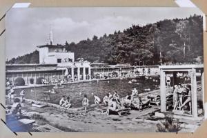 100 db MODERN Soproni városképes lap kis albumban / 100 modern Hungarian town view postcards from So...