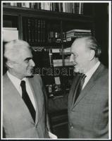 6 db vintage fotó Kádár Jánosról, 17x12 cm és 23x18x5 cm között