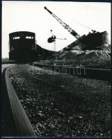 cca 1960-1970 4 db fotó: szénlapátolás, Anna-bál, stb., közte 2 db MTI fotó, különböző méretben