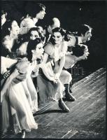 Balettjelenetek, 7 db vintage fotó, 8x5,5 cm és 23x17 cm között