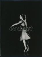 Balettjelenetek, 7 db vintage fotó, 8x5,5 cm és 23x17 cm között