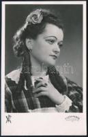 cca 1940 Farkas Ilonka (1914-1999) lírai szoprán operaénekesnő aláírt fotólapja