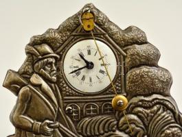 XX. század. Zappler óra búra alatt, kézzel készült vadászjelenetet ábrázoló ezüst díszítéssel, felhú...