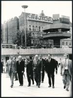 1972 és 1984 Kádár János és Brezsnyev a budapesti metróban, 5 db vintage fotó, 18x24 cm