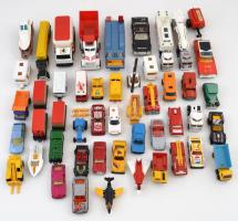 cca 150 db, zömmel angol gyártmányú, jelzett Matchbox. Kisautók és egyéb járművek. Jó állapotban, na...