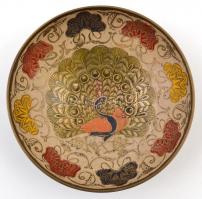 Fém tárgyak: közte hibás zománc tálka, réz hamu tálka,  rákos falitál, bonbonier, zománc kis tálka, ...