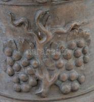 XX. sz. eleje: Szőlőgazdaság, pincészet régi bronz harangja. Szőlőfürt díszítéssel és feliratozva. &...