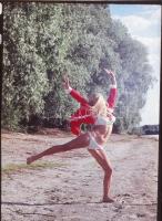 cca 1972 Színes aktfotók, 13 db vintage negatív és diapozitív felvétel, 24x36 mm