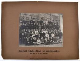 1916 Hűvösvölgyi kirándulás emlékéül készült iskolás csoportkép, Reich műintézetéből, kartonra kasír...