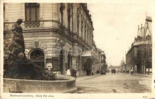 1929 Hódmezővásárhely, Hódy (Hódi) Pál utca, Fekete Sas szálloda és kávéház, Városi Filmszínház plakátja, automobil, benzin töltőállomás (Mobiloil). Weisz László kiadása (Rb)