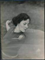 cca 1940 Ismeretlen mozdulatművészt, tornászt ábrázoló vinatage fotóművészeti alkotás. 18x24 cm