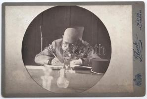 cca 1910 Ferenc József az íróasztalánál dolgozik. Keményhátú fotó / Emperor Franz Joseph working. 17x11 cm