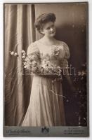 cca 1910 Marschalkó Rózsi (1887-1967) operaénekesnő keményhátú fotója 11x17 cm