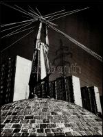 cca 1975 Gebhardt György (1910-1993) budapesti fotóművész hagyatékából 2 db vintage fénykép, felirat...