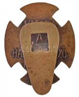 1915. "Hadsegélyező 1914-1915" zománcozott fém gomblyukjelvény (20x24mm) T:2