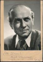 Illyés Gyula (1902-1981): Költő, író, műfordító háromszorosan dedikált fényképe. Egy dedikáció a hátoldalon, kettő a kartonon. Fotó mérete 18x24 cm