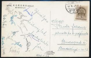 1942 Az FTC játékosainak (Polgár, Rudas, Sárosi, stb.) aláírásai Miskolcról küldött levelezőlapon