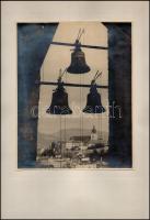 cca 1940 Harangok. Jelzés nélküli vintage fotóművészeti alkotás, kartonra ragasztva, képméret: 29,5x23 cm