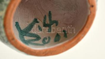 Kiss Roóz Ilona (1920-2010):Figurás mécsestartó. Kézzel festett mázas kerámia, hibátlan, jelzett, m:...