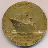 Franciaország 1962. "Általános Transzatlanti Társaság" jelzett Br emlékérem. Szign.: J. H. Coeffin (52,5mm) T:2 France 1962. "Compagnie Générale Transatlantique" Br commemorative medal. Sign.: J. H. Coeffin (52,5mm) C:XF