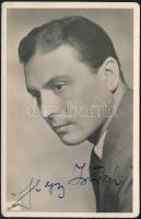 Nagy István (1909-1976) aláírása őt ábrázoló fotón