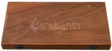 1979-1980. Az Állami Pénzverő által kiadott teljes ezüst (0.835) bélyegérem gyűjtemény fa dísztokban...