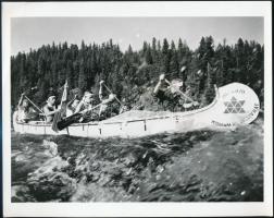 1967 A kanadai kenu trial résztvevői, hátoldalon angolul feliratozott sajtófotó, 2 db, 20x25 cm