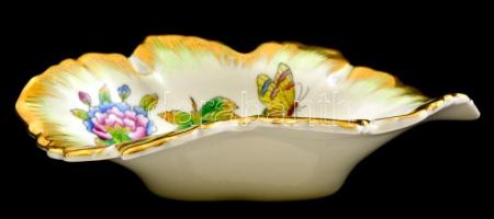 Herendi Viktória mintás leveles tálka, kézzel festett, jelzett, apró kopásokkal, 15,5×8,5 cm