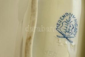 Herendi Viktória mintás leveles tálka, kézzel festett, jelzett, apró kopásokkal, 15,5×8,5 cm