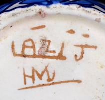 Díszes virágmintás kerámia váza, jelzett (Lázi János Hódmezővásárhely), kis lepattanásokkal, m: 24,5...