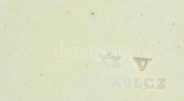 Jelenetes mázas falitányér, kézzel festett, jelzett (Miskolcz / Dávid-csillag), kopásokkal, d: 39 cm